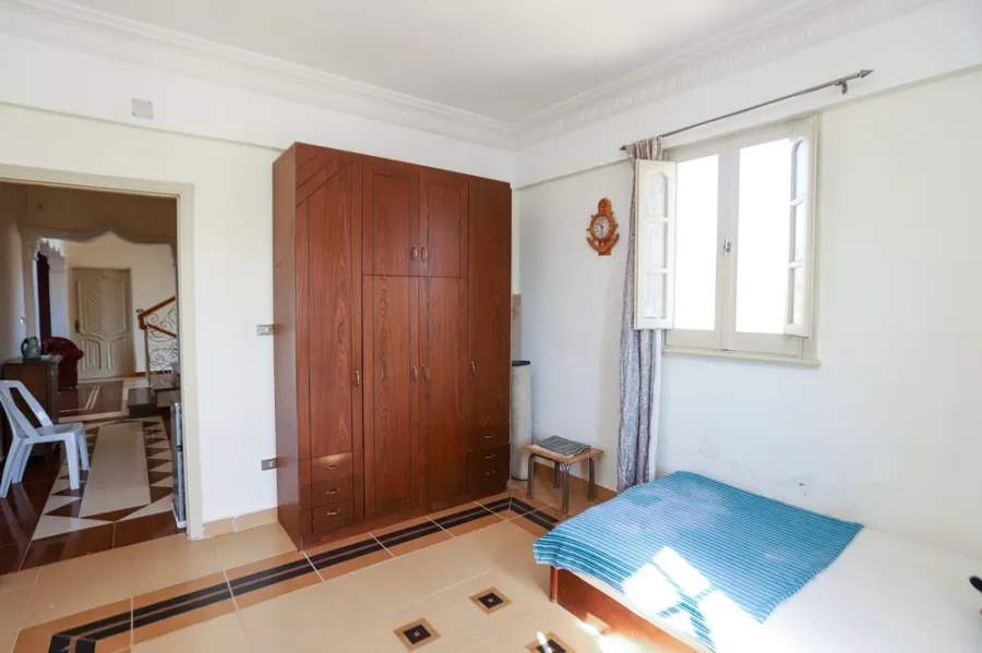 فيلا للبيع او للإيجار مفروشة 1600م بكينج مريوط  (خلف فندق افريكانا)