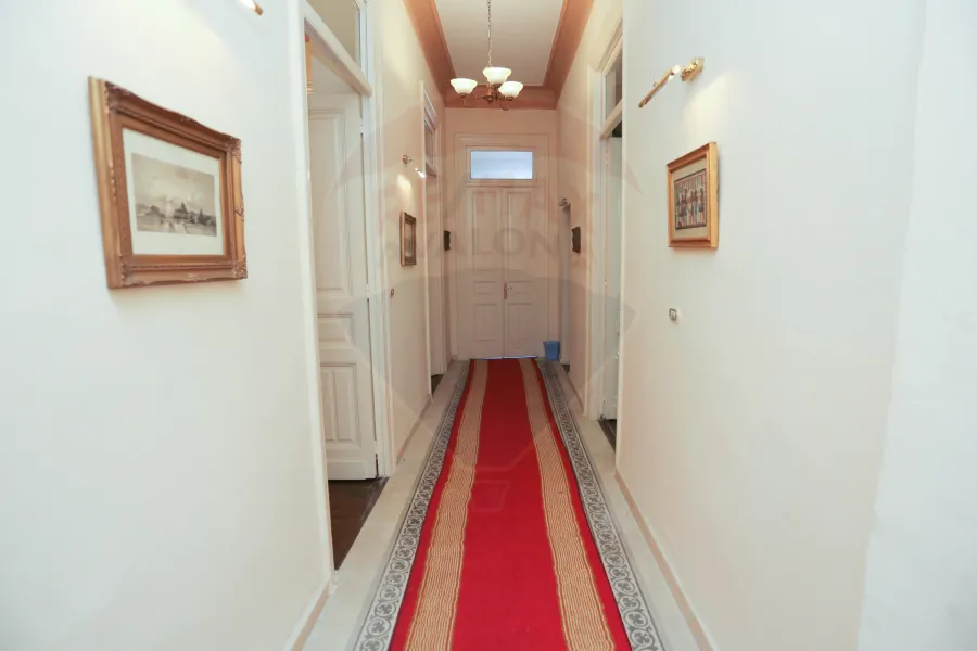 Apartment For rent 100 m Al Mansheya (directly on the sea)