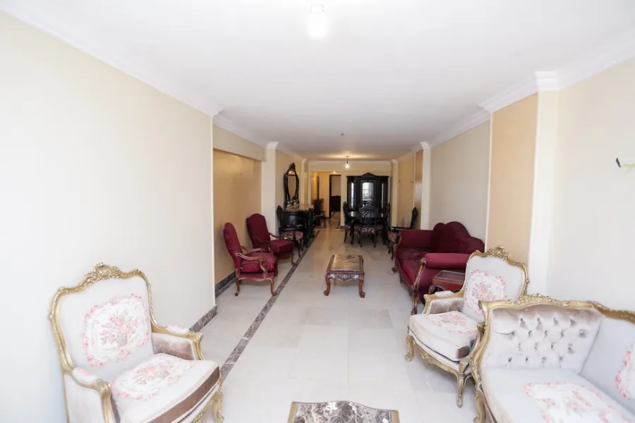 شقة للبيع 175م بولكلي (خلف نادي القضاه)