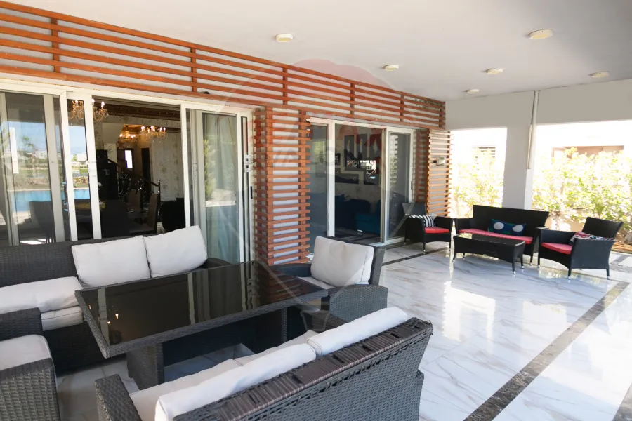 Stand alone villa for sale (Hacienda Bay)