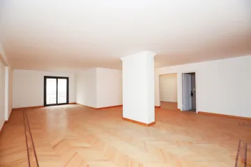 شقة للبيع 230 م لوران ( محطة ترام شعراوى )