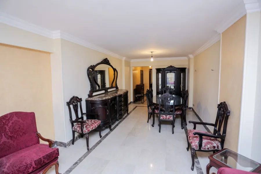 شقة للبيع 175م بولكلي (خلف نادي القضاه)