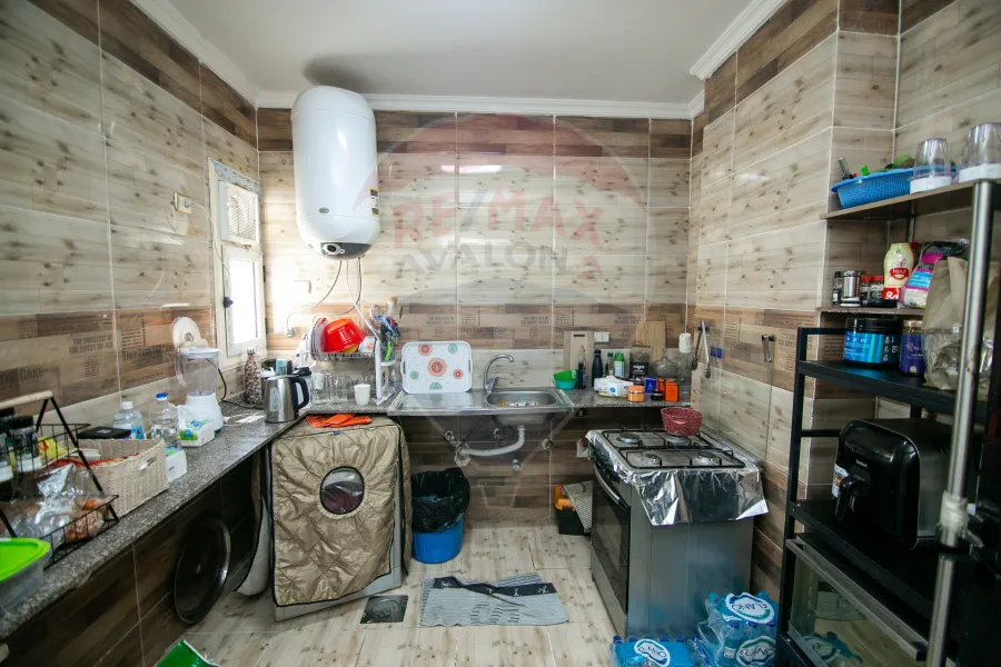 شقة للبيع 188 م الأزاريطة (علي الترام مباشرة)