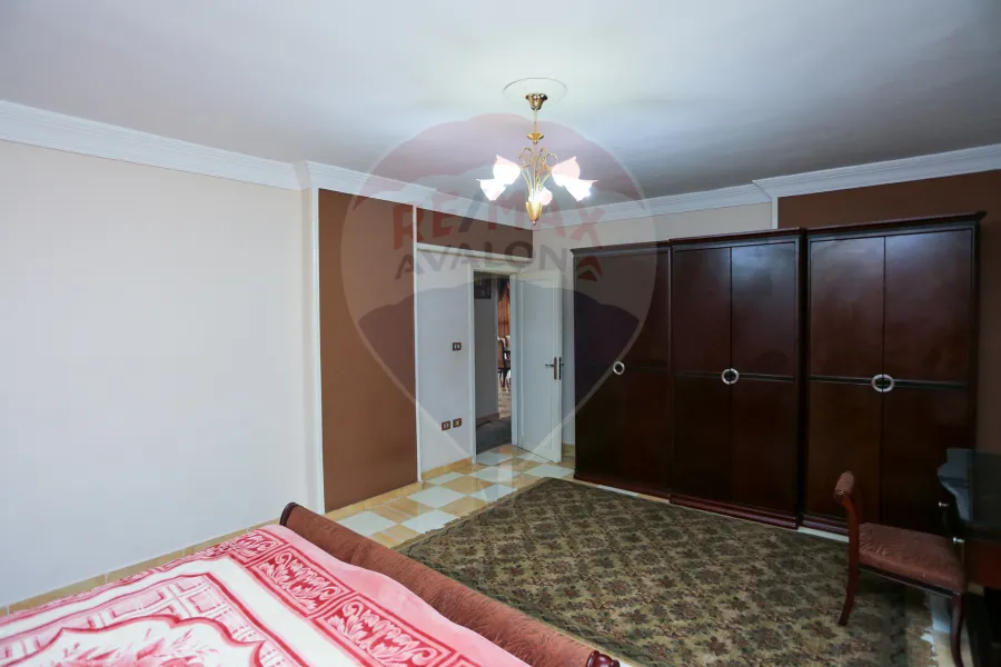 شقة للبيع 208 م رشدي (ش عبد العزيز عجمية)