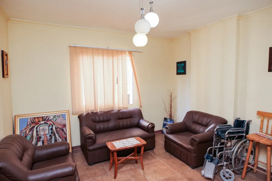 وحدة إداري للبيع 83م سموحة  (كوبري 14 مايو - عمارات الوطنية)