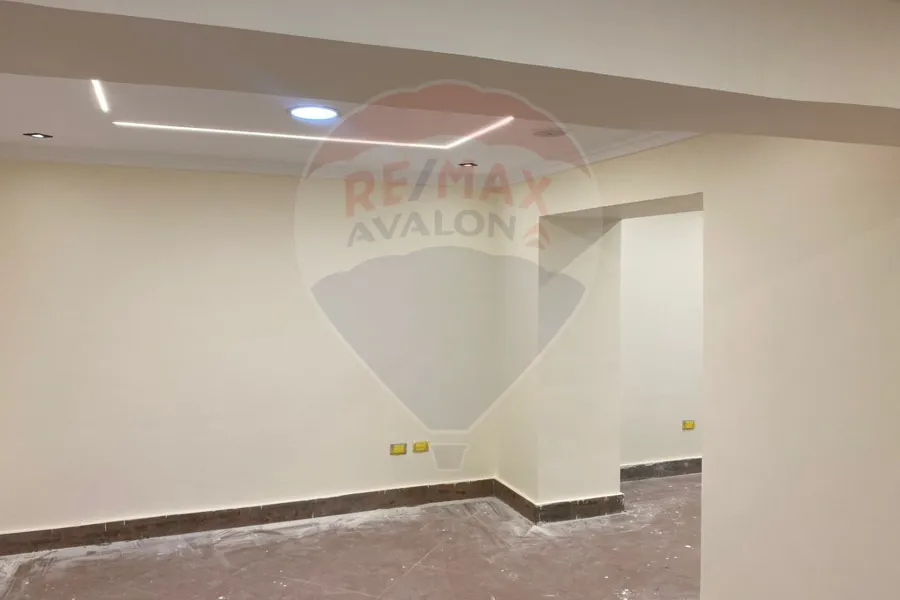 محل للإيجار 120 م سان ستيفانو (ش الكازينو)