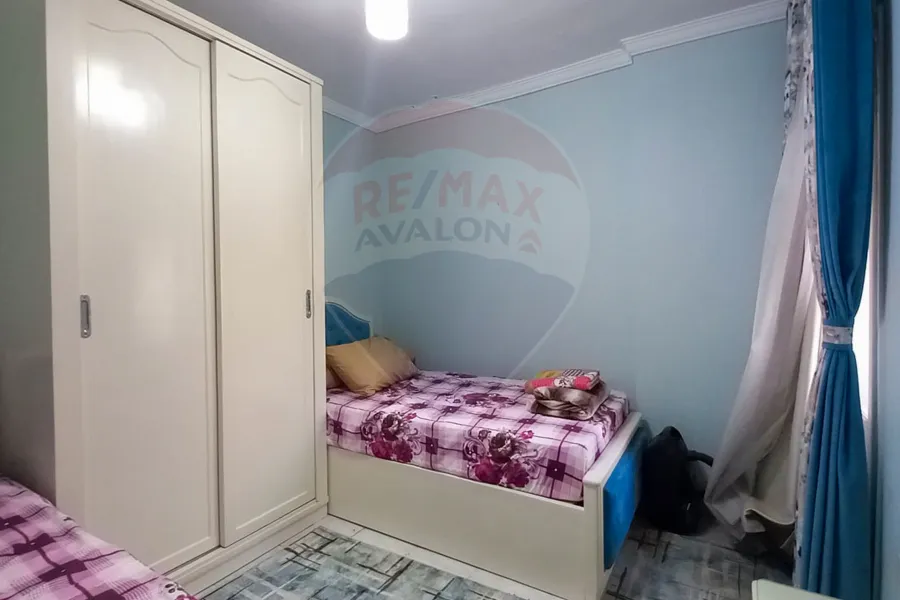 شقة للبيع 110 م محرم بك ( خطوات من محور المحمودية )