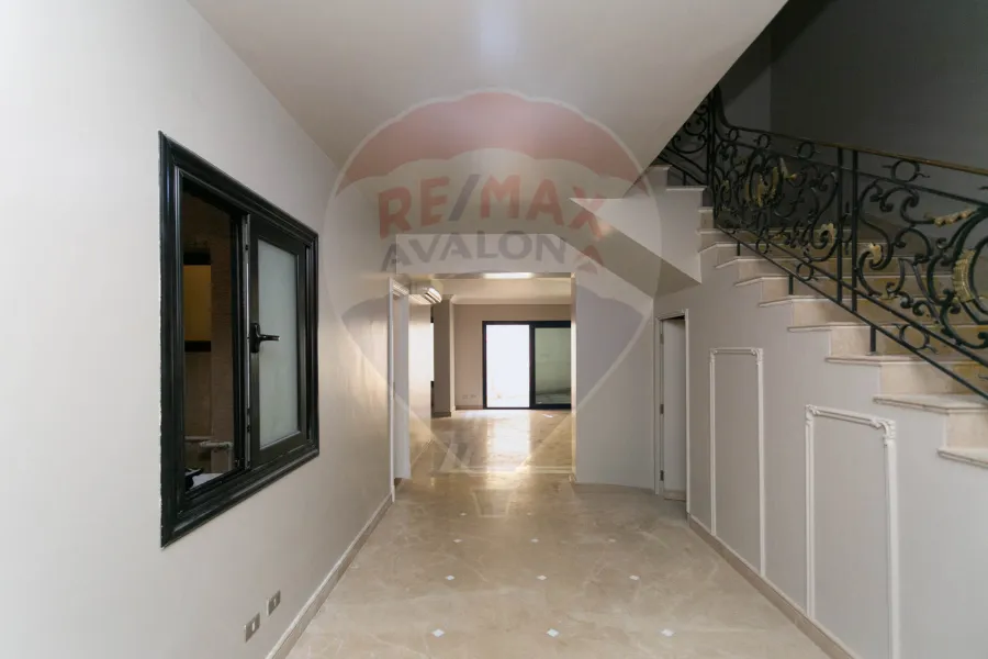 شقة دوبلكس مرخصة للبيع 460 م كفر عبده (ش معروف الرصافي - عمارة براند)