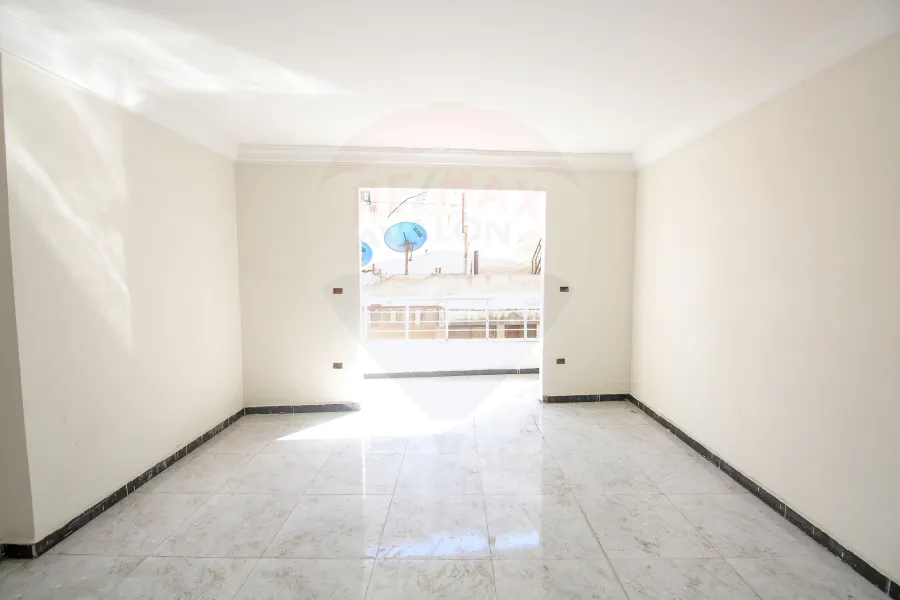 شقه للبيع 150 م جليم (خطوات من ش ابو قير و الترام)