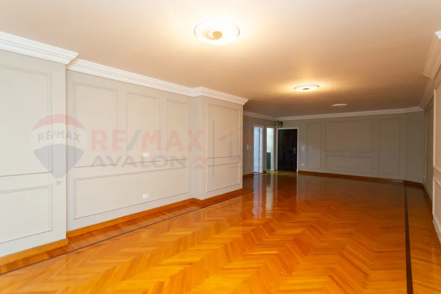 شقة للبيع 195 م كفر عبده (خطوات من سانت جيني - برج براند)