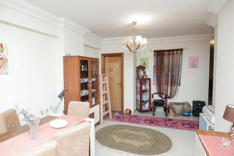 شقة للبيع 160م كامب شيزار ( ش بورسعيد )