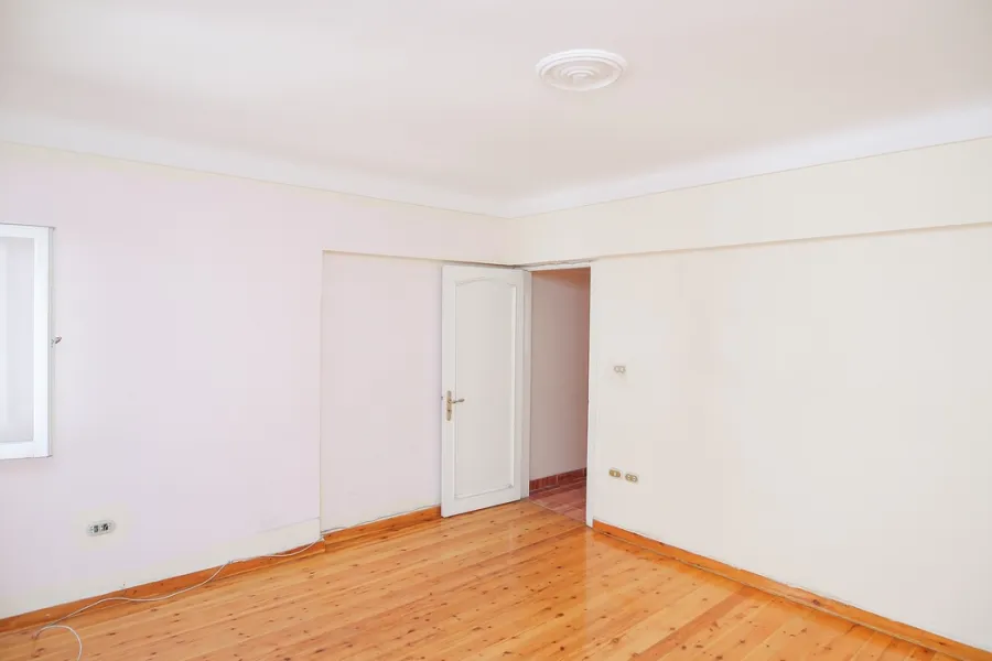 شقة للبيع 130م فلمنج ( شارع الفتح - على الترام )