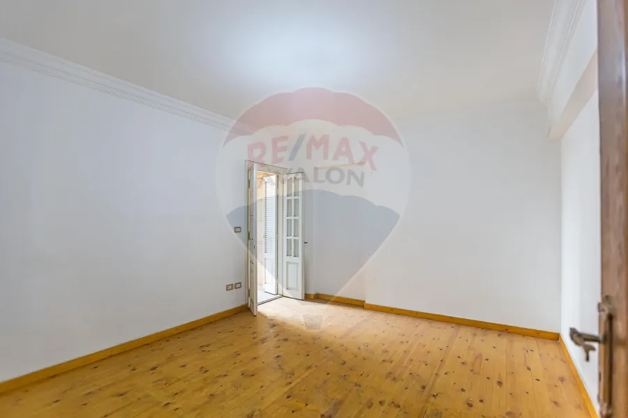 شقة للبيع 200 م الابراهيميه ( شارع ابو قير - برج السلاملك )