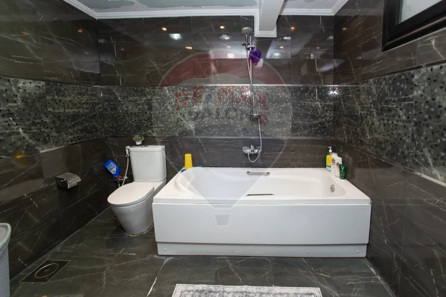 Apartment for sale 280 m Wabour Al-Mayah (Galal El-Din El-Desouky st.)