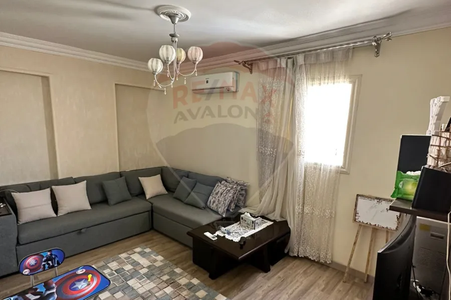 Apartment for sale 135 m Moharam Bek (Zein El Abidin St.)