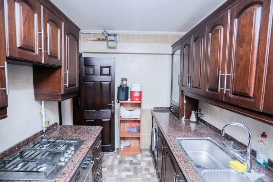 شقة للبيع 175م بولكلي (خلف نادي القضاه)