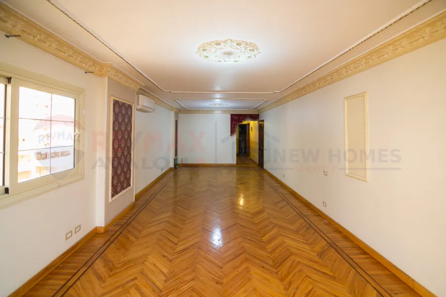Apartment for sale 185 m San Stefano (directly on the tram - Brand Building