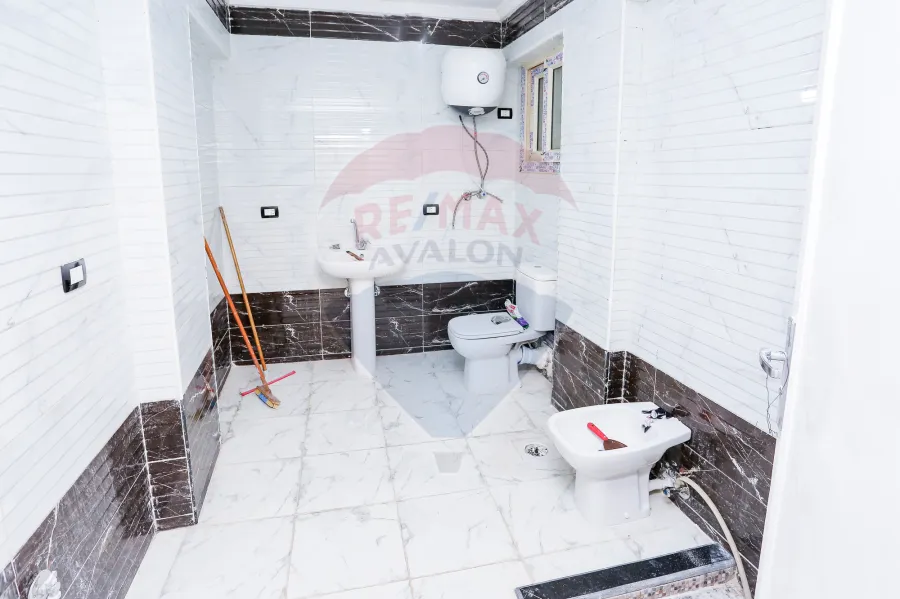 شقة للبيع 135م السرايا (أول نمرة متفرع من البحر)