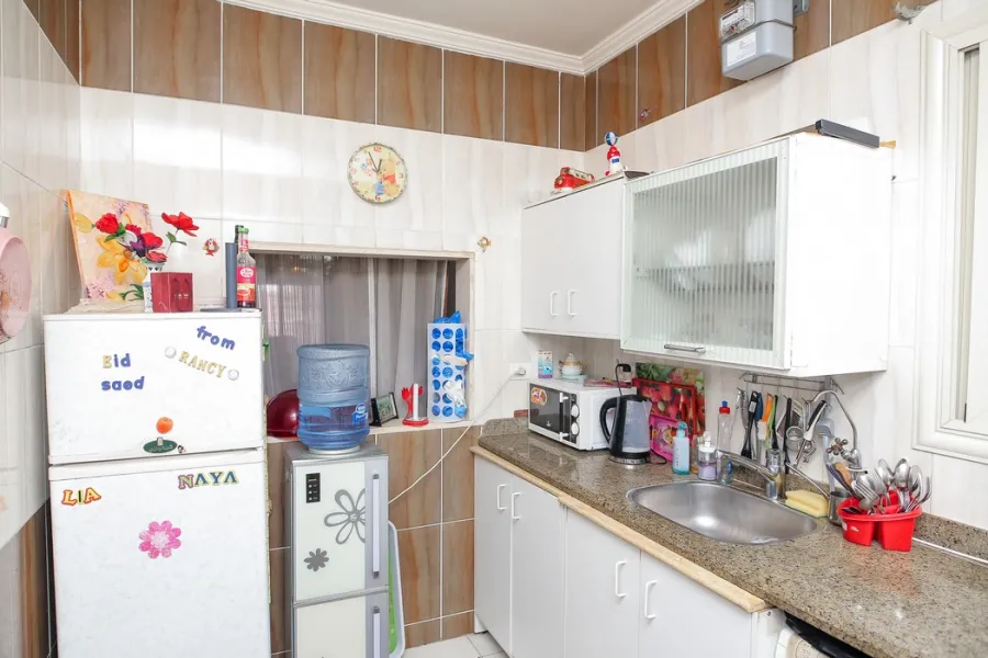 شقة للبيع 160م كامب شيزار ( ش بورسعيد )