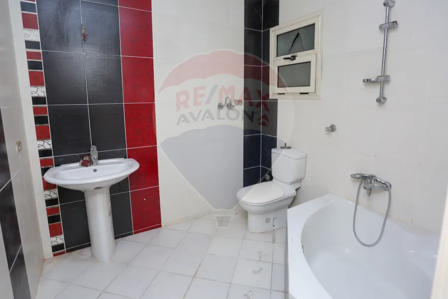 شقة للبيع 198 م سموحة ( عمارة كونتننتال تاور - ش فوزى معاذ)