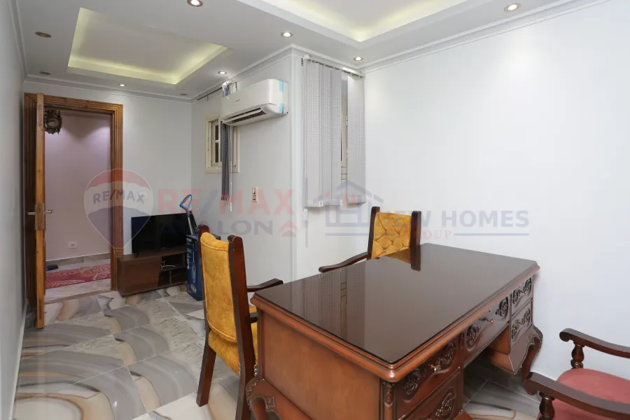 Apartment for sale 332 m Camp Chezar (directly on the sea - brand building)