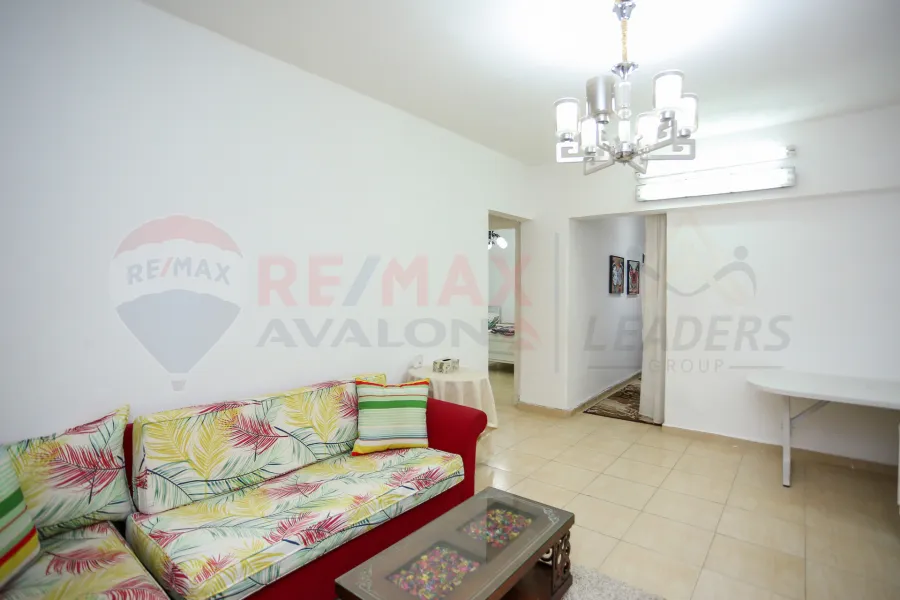 Apartment for sale 125 m Al-Maamoura Al-shatea (Al-Nasr St. - Steps from the sea)