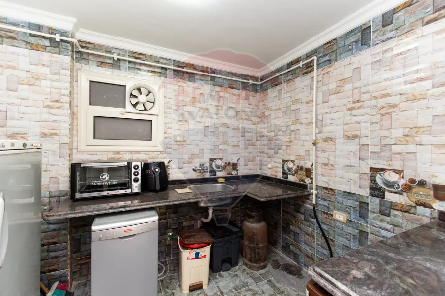 شقة للبيع 165 م فلمنج (شارع عبدالفتاح الطويل)