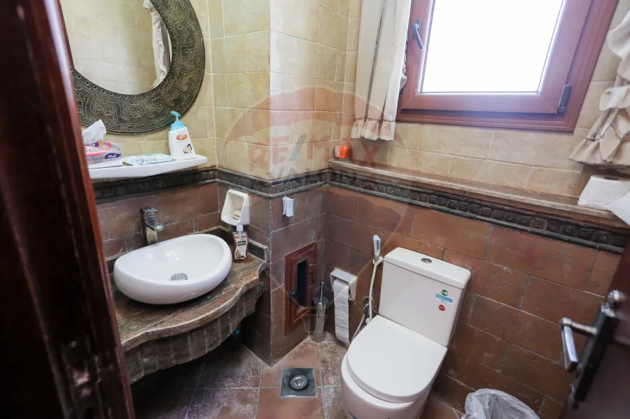 شقه للبيع 235 م الحي اللاتيني ( شارع فؤاد )