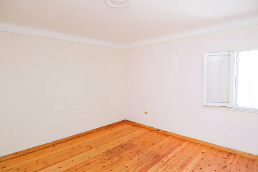 شقة للبيع 130م فلمنج ( شارع الفتح - على الترام )