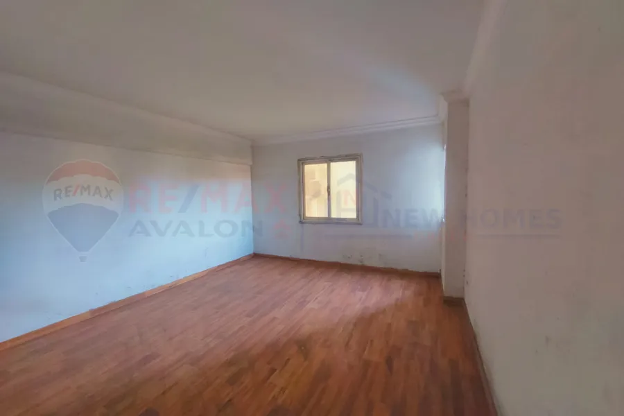 شقة للبيع 180 م سموحة (مطل مفتوح ومباشر علي نادي سموحه)