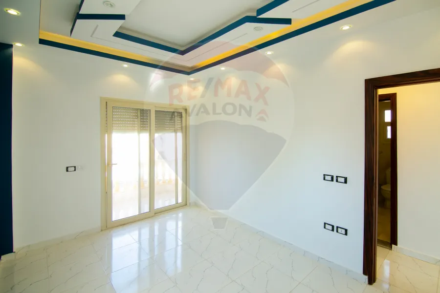 فيلا ستاندالون للبيع (بيرلا مارينا) - 255 م