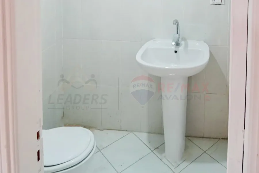 Apartment for sale 190 m Kafr Abdo (Sakinah Bint Al Hussein St.)