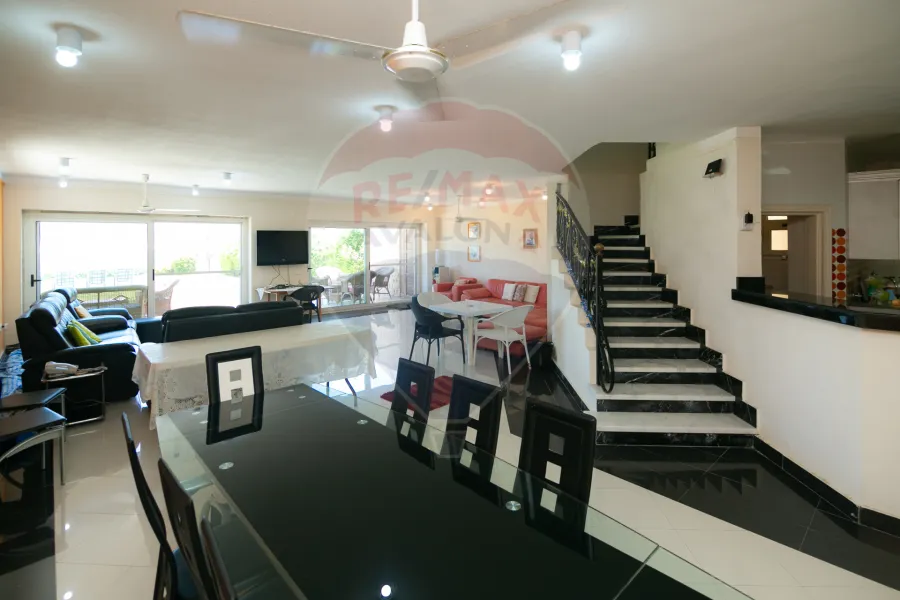 فيلا للبيع الساحل (مارينا 6)