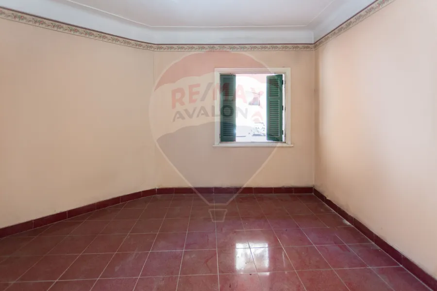 شقة للإيجار 90 م الشاطبي (ثاني نمره من البحر)