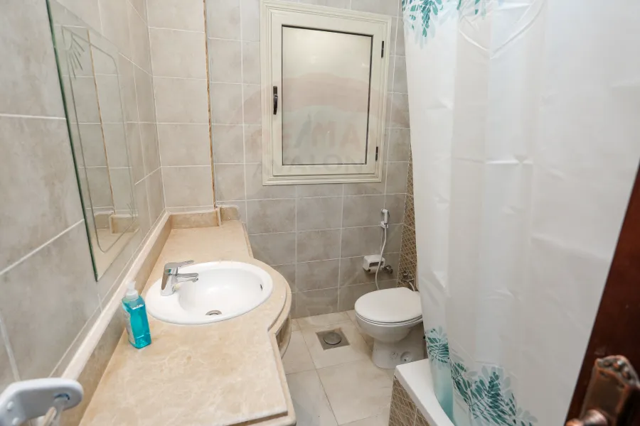 ڤيلا منفصلة للبيع الكينج (كومباوند الصفوة)  -  500 م