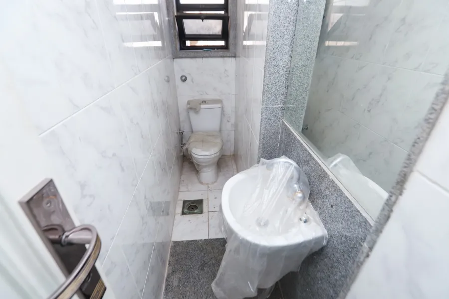 شقة دوبلكس مرخصة للبيع 307م سبورتنج (على البحر مباشرة)ً