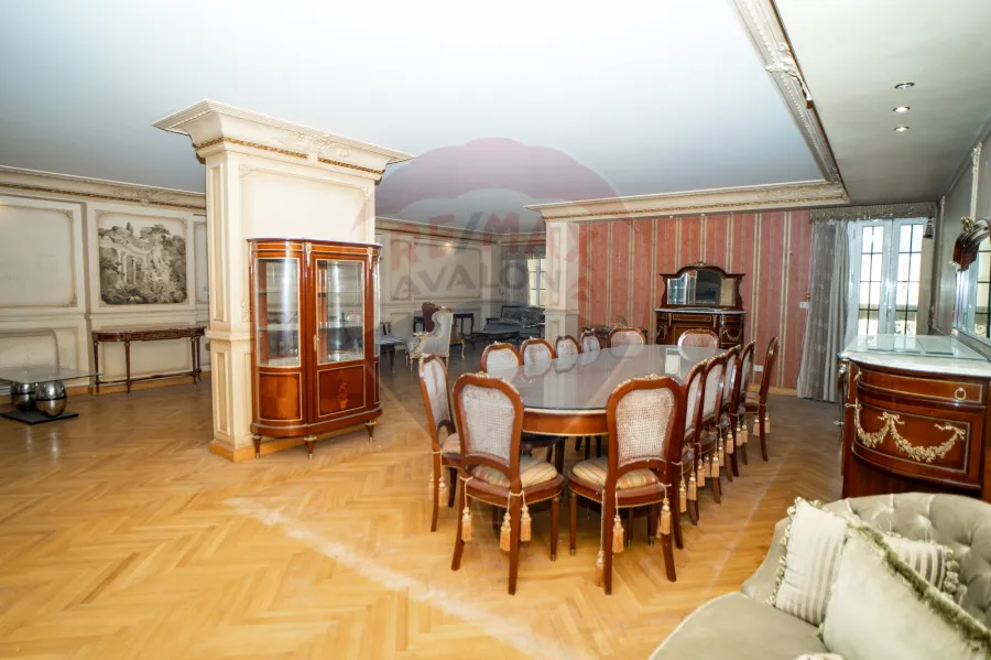 شقة للبيع 636م سموحة (ش البرت الاول - عمارات البارون)