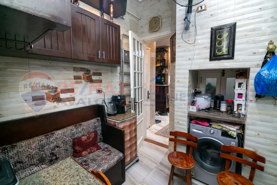 Apartment for sale 150 m Sporting (Directly on the sea)