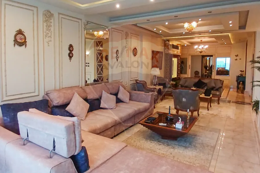 Apartment for sale El Shatby (University Bridge St.) 265 m