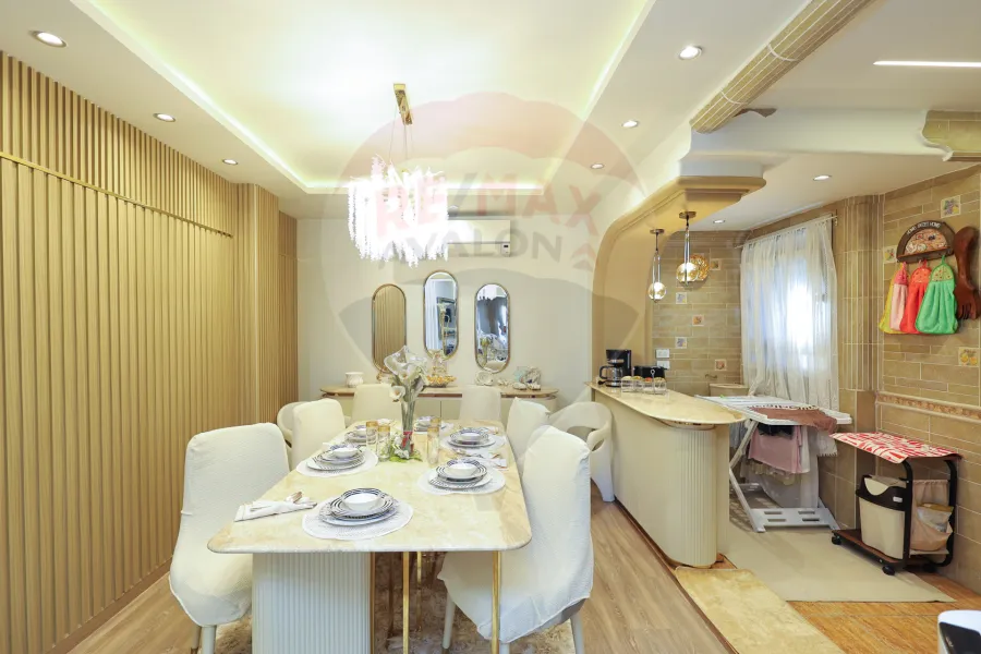 Apartment for rent 150 m Stanly (Directly on the sea)