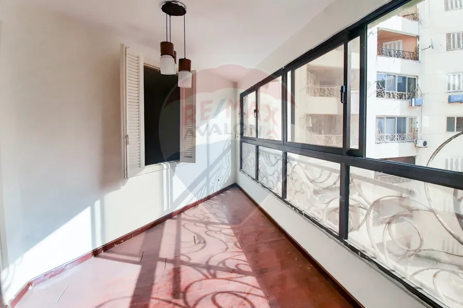 شقة للايجار 150 م لوران (ش شعراوي)