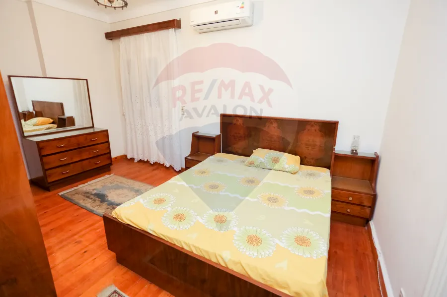 شقة للبيع 205 م لوران (خطوات من البحر)