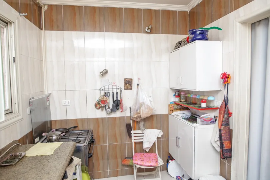 شقة للبيع 160م كامب شيزار ( ش بورسعيد )