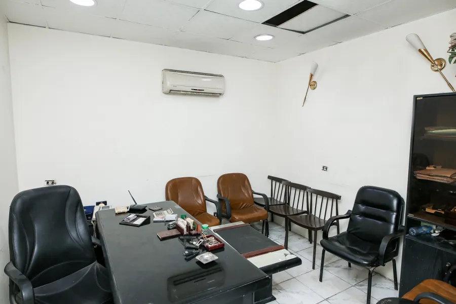 مسطح تجاري للبيع 200م العجمي (الهانوفيل - طريق اسكندرية مطروح الرئيسي)