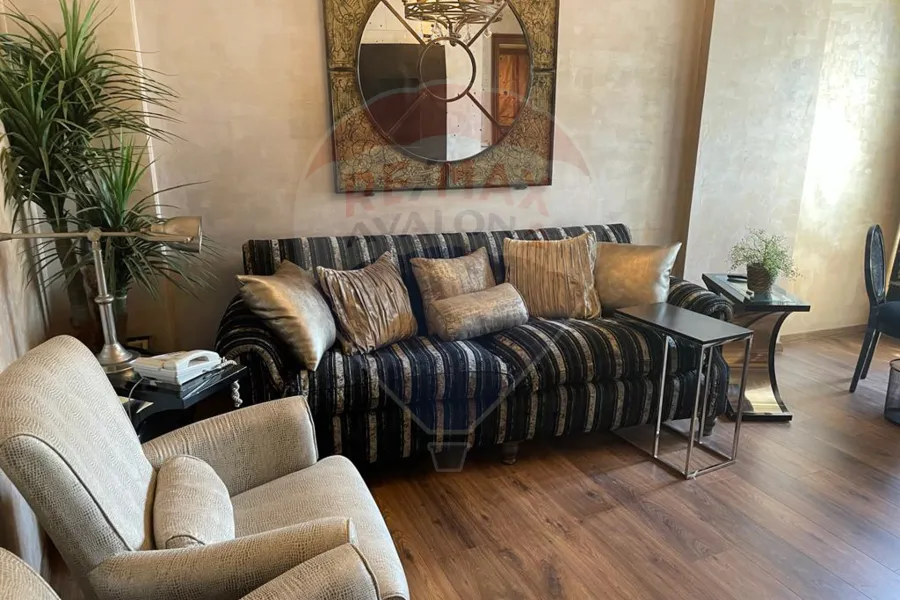 شقه للبيع 180 م كفر عبده (خطوات من ش أبو قير)