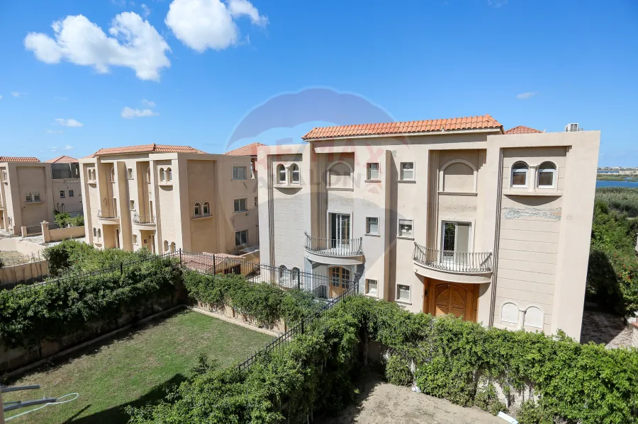 Twin House for sale 500 m King Marriott (Spring House compound)