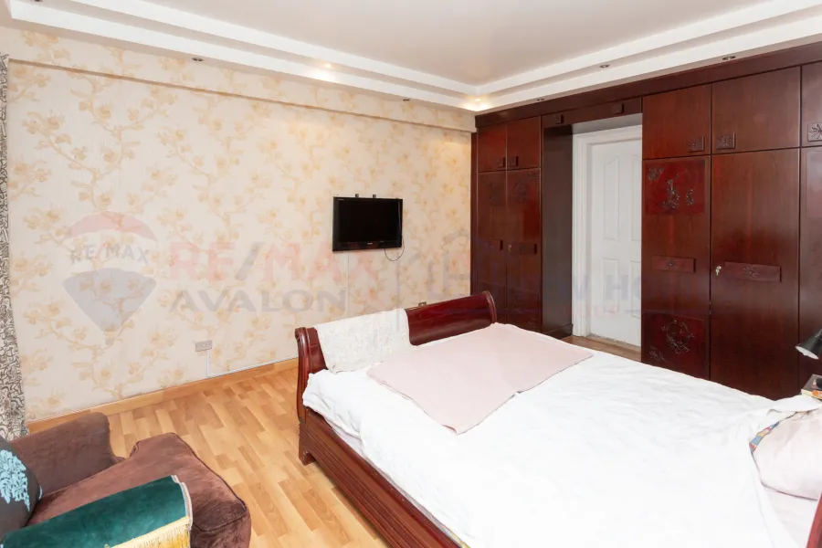 Apartment for sale 206 m Smouha (steps from Fawzy Moaaz St - brand building)