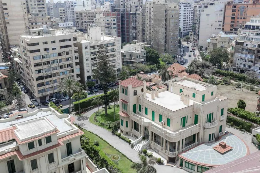 شقة للبيع 290م زيزنيا  -