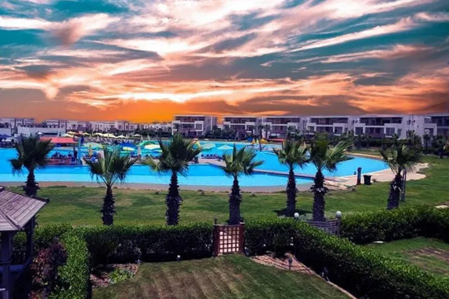 دوبلكس أرضي بجاردن  للبيع (أمواج - سيدي عبدالرحمن) 200 م