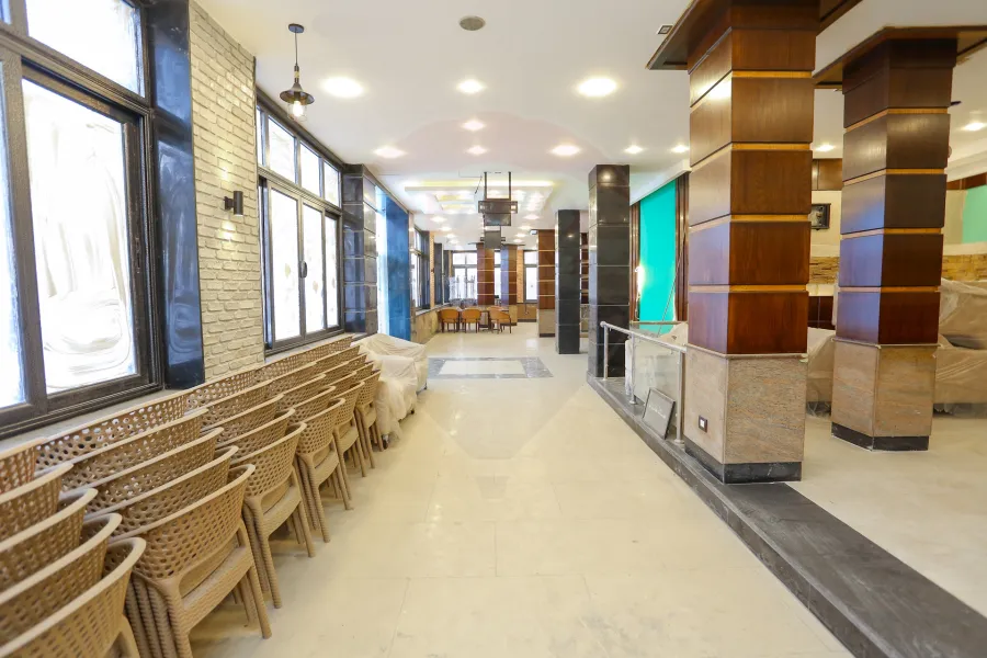 Store for sale 423 m + Mizzane 70 m Al-Mansheya (Direct on sea) - available for cafe or restaurant